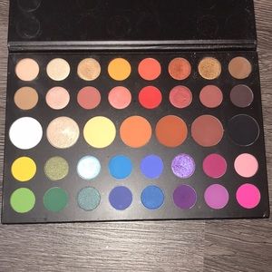 Morphe Makeup - James Charles x Morphe Pallet Morphe Makeup - James Charles x Morphe Pallet